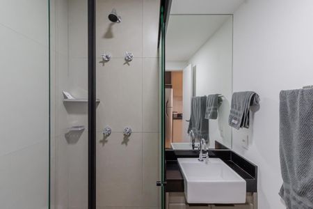 Banheiro de kitnet/studio à venda com 1 quarto, 25m² em Vila Olímpia, São Paulo