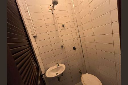 Banheiro 1 de apartamento para alugar com 1 quarto, 40m² em Enseada I, Guarujá