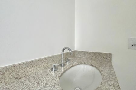 Apartamento à venda com 85m², 2 quartos e 1 vaga Apartamento à venda com 85m², 2 quartos e 1 vagaBanheiro da Suíte 1