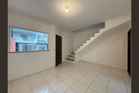 Sala de casa para alugar com 2 quartos, 75m² em Vila Curuçá, Santo André