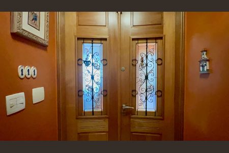 Entrada de apartamento à venda com 4 quartos, 250m² em Jardim Paulista, São Paulo