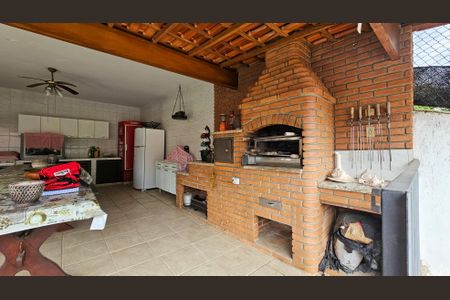 Casa à venda com 450m², 5 quartos e 7 vagasChurrasqueira