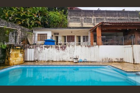 Casa à venda com 450m², 5 quartos e 7 vagasPiscina 
