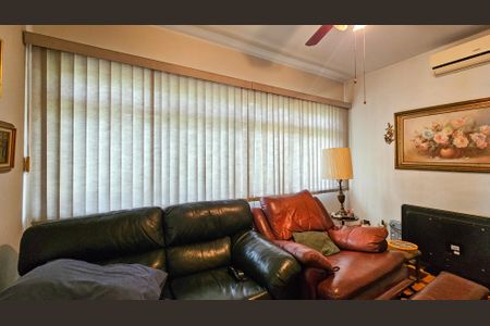 Casa à venda com 450m², 5 quartos e 7 vagasSala