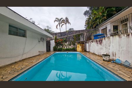 Casa à venda com 450m², 5 quartos e 7 vagasPiscina 