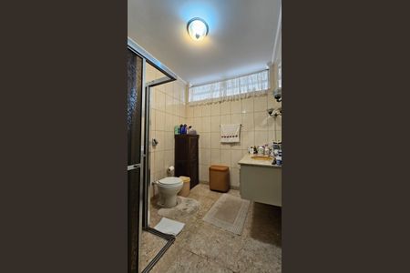 Casa à venda com 450m², 5 quartos e 7 vagasBanheiro 4