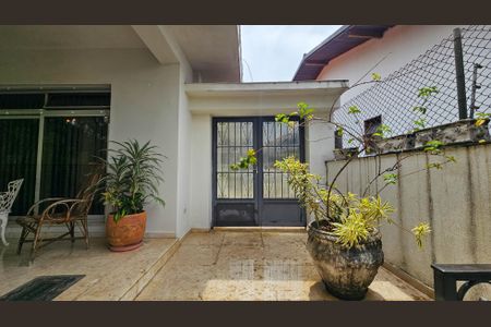 Casa à venda com 450m², 5 quartos e 7 vagasQuintal