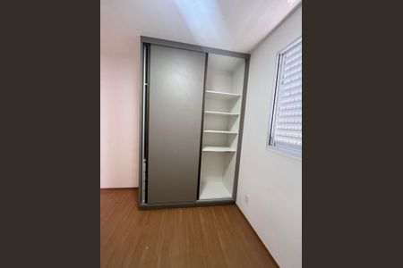 Quarto 1 de apartamento para alugar com 2 quartos, 48m² em Shopping Park, Uberlândia