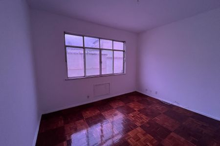 Sala de apartamento à venda com 2 quartos, 60m² em Jardim Guanabara, Rio de Janeiro