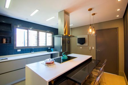 Apartamento à venda com 160m², 3 quartos e 3 vagas Apartamento à venda com 160m², 3 quartos e 3 vagasCozinha