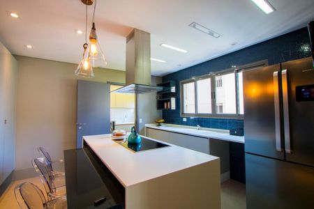 Apartamento à venda com 160m², 3 quartos e 3 vagas Apartamento à venda com 160m², 3 quartos e 3 vagasCozinha