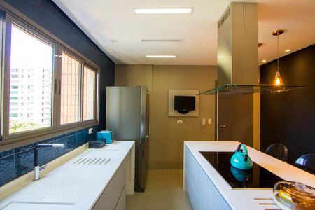 Apartamento à venda com 160m², 3 quartos e 3 vagas Apartamento à venda com 160m², 3 quartos e 3 vagasCozinha