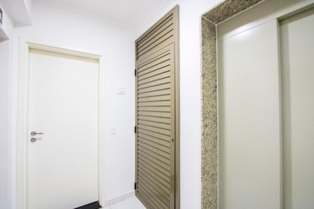 Apartamento à venda com 160m², 3 quartos e 3 vagas Apartamento à venda com 160m², 3 quartos e 3 vagasHall de entrada/Armário depósito