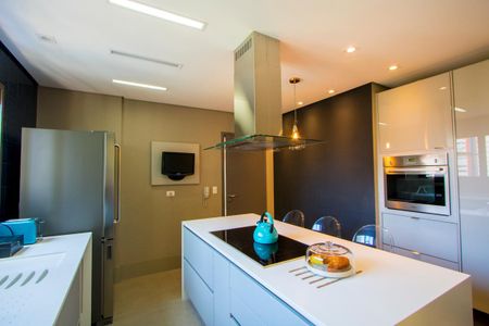 Apartamento à venda com 160m², 3 quartos e 3 vagas Apartamento à venda com 160m², 3 quartos e 3 vagasCozinha
