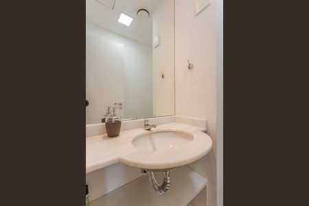 Lavabo de apartamento para alugar com 1 quarto, 65m² em Partenon, Porto Alegre
