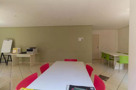 Apartamento à venda com 48m², 2 quartos e 1 vaga Apartamento à venda com 48m², 2 quartos e 1 vagaÁrea comum - Home Office