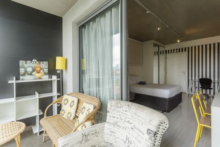 Varanda de kitnet/studio para alugar com 1 quarto, 42m² em Vila Olímpia, São Paulo