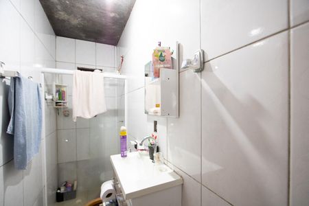 Casa para alugar com 60m², 2 quartos e 2 vagasBanheiro Social