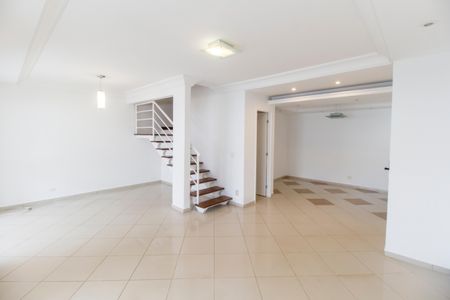 Casa de condomínio para alugar com 163m², 1 quarto e 2 vagas Casa de condomínio para alugar com 163m², 1 quarto e 2 vagasSala