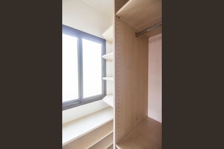 Casa de condomínio para alugar com 163m², 1 quarto e 2 vagas Casa de condomínio para alugar com 163m², 1 quarto e 2 vagasCloset da Suíte