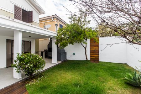 Casa de condomínio para alugar com 163m², 1 quarto e 2 vagas Casa de condomínio para alugar com 163m², 1 quarto e 2 vagasÁrea Externa