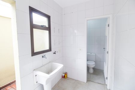 Casa de condomínio para alugar com 163m², 1 quarto e 2 vagas Casa de condomínio para alugar com 163m², 1 quarto e 2 vagasBanheiro de Serviço