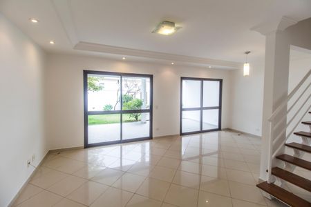 Casa de condomínio para alugar com 163m², 1 quarto e 2 vagas Casa de condomínio para alugar com 163m², 1 quarto e 2 vagasSala