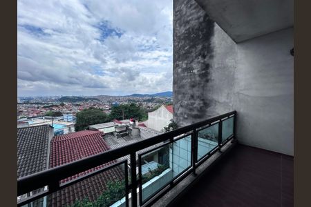 Varanda Quarto 1 de casa à venda com 3 quartos, 325m² em Parque Continental Ii, Guarulhos