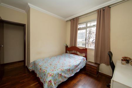Quarto de apartamento para alugar com 3 quartos, 72m² em Alto Barroca, Belo Horizonte