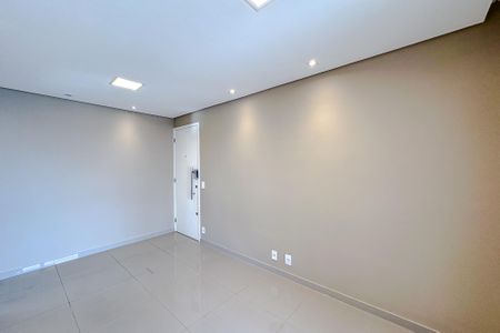 Sala de apartamento para alugar com 2 quartos, 50m² em Vila Bertioga, São Paulo