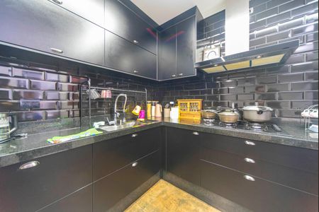 Casa à venda com 182m², 3 quartos e 2 vagas Casa à venda com 182m², 3 quartos e 2 vagasCozinha