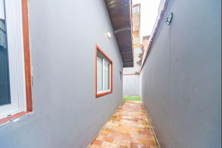 Casa à venda com 182m², 3 quartos e 2 vagas Casa à venda com 182m², 3 quartos e 2 vagasQuintal e corredor Externo