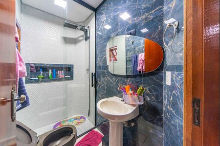 Banheiro  de casa para alugar com 3 quartos, 182m² em Vila Guaraciaba, Santo André