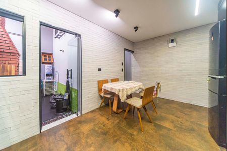 Casa à venda com 182m², 3 quartos e 2 vagas Casa à venda com 182m², 3 quartos e 2 vagasCozinha