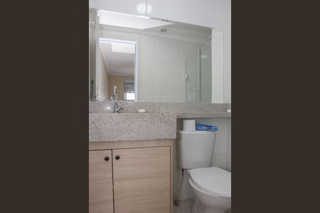 Banheiro de apartamento para alugar com 1 quarto, 26m² em Água Branca, São Paulo