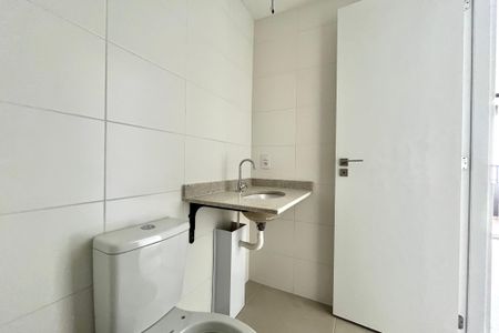 Banheiro de kitnet/studio para alugar com 1 quarto, 30m² em Vila Santa Catarina, São Paulo