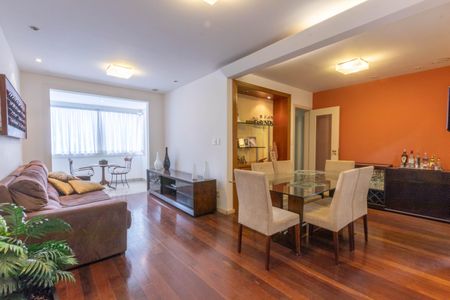 Apartamento para alugar com 118m², 3 quartos e 2 vagasSala