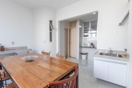 Apartamento para alugar com 118m², 3 quartos e 2 vagasÁrea de Serviço