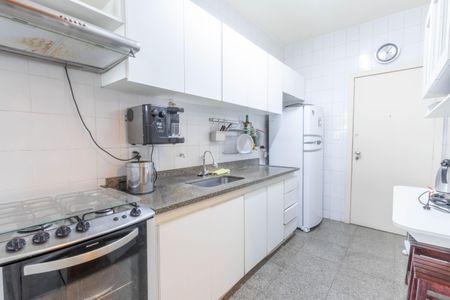Apartamento para alugar com 118m², 3 quartos e 2 vagasCozinha