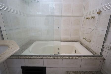 Casa à venda com 160m², 3 quartos e 2 vagasBanheiro 2