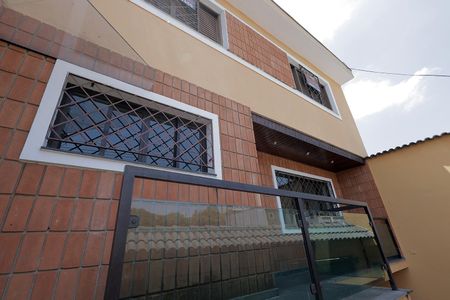 Casa à venda com 160m², 3 quartos e 2 vagasFachada