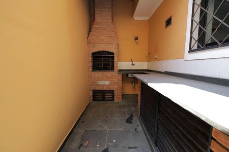 Casa à venda com 160m², 3 quartos e 2 vagasChurrasqueira