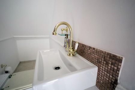 Casa à venda com 160m², 3 quartos e 2 vagasBanheiro 1