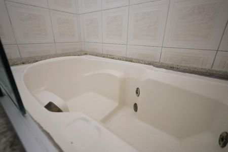 Casa à venda com 160m², 3 quartos e 2 vagasBanheiro 2