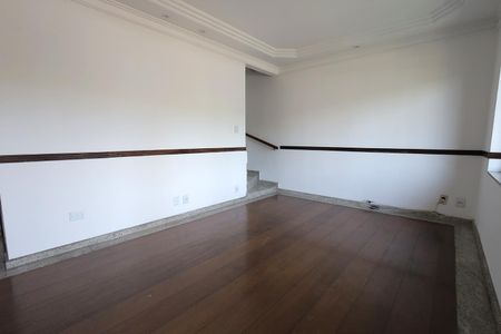 Casa à venda com 160m², 3 quartos e 2 vagasSala