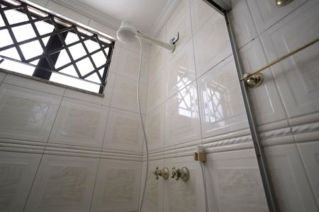 Casa à venda com 160m², 3 quartos e 2 vagasBanheiro 2