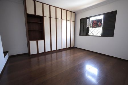 Casa à venda com 160m², 3 quartos e 2 vagasQuarto 2