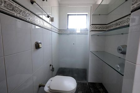 Casa à venda com 160m², 3 quartos e 2 vagasBanheiro Suíte