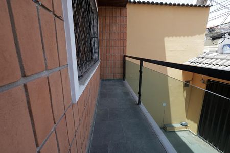 Sacada de casa à venda com 3 quartos, 160m² em Campestre, Santo André