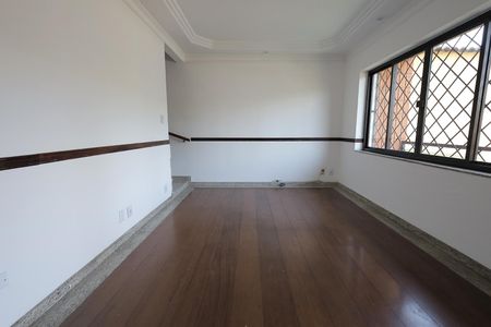 Casa à venda com 160m², 3 quartos e 2 vagasSala